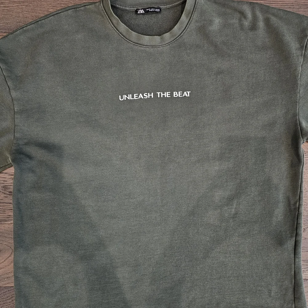 Zara Dark Green Technofunk Tee Oversize - Picture 3 of 6
